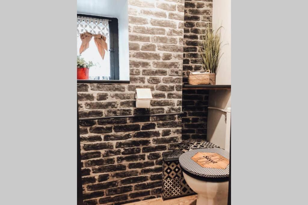 Appartement Romantique Parisien, Baignoire Retro Au Pied Du Lit 滨海布洛涅 外观 照片